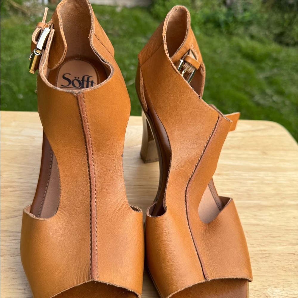 Sofft Tan Leather Heels
